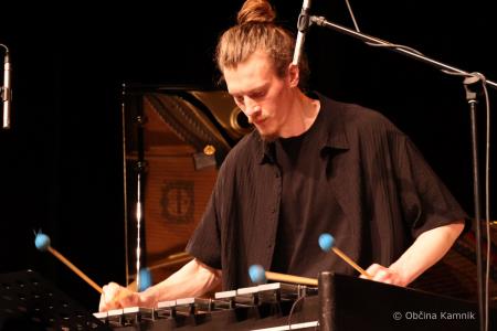 Jazz koncert Gregor Ftičar Black Smoke Quartet ob 25-letnici pobratenja Občine Kamnik in Trofaiach (9)